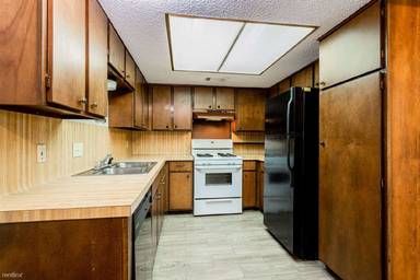 Main picture of 10406 Golden Meadow Dr
