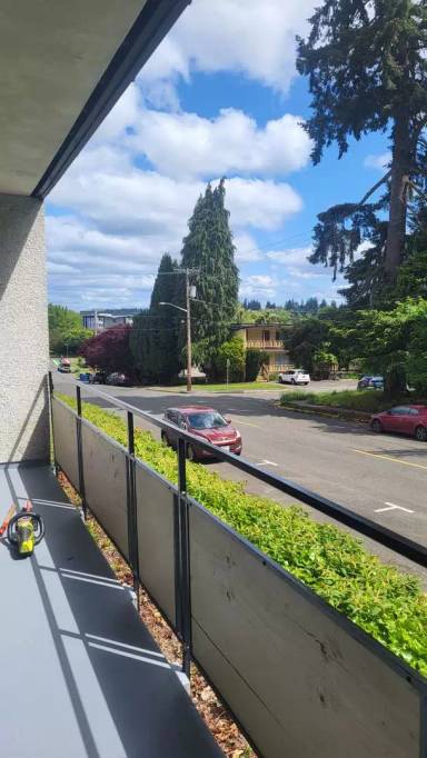 Main picture of 215 10th Ave SE