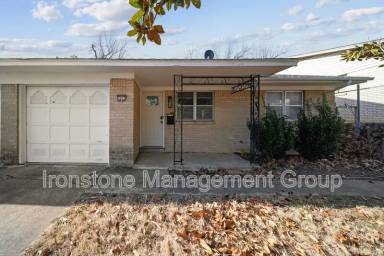 Main picture of 5822 E 35th St