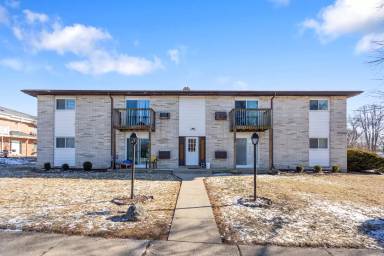 Main picture of 215 Lewis St