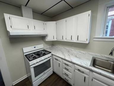 Main picture of 2562 Collis Ave