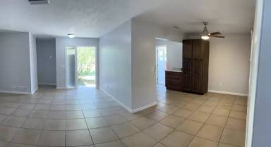 Main picture of 1002 Macco Rd