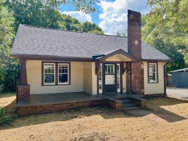 Main picture of 3355 E Ridge Rd