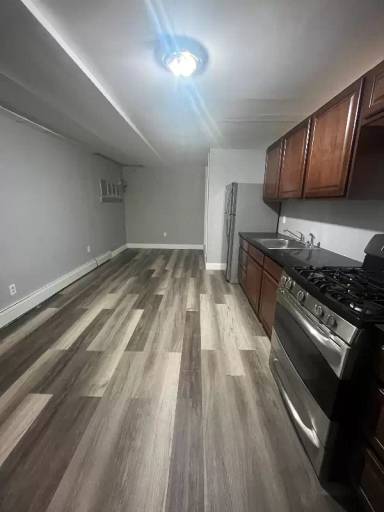 Main picture of 2010 Lafontaine Ave