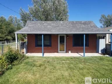 Main picture of 2501 W Overland