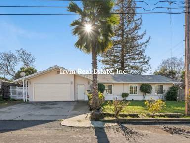 Main picture of 3200 Cambridge Pl
