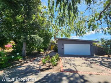 Main picture of 3990 Duncan Pl