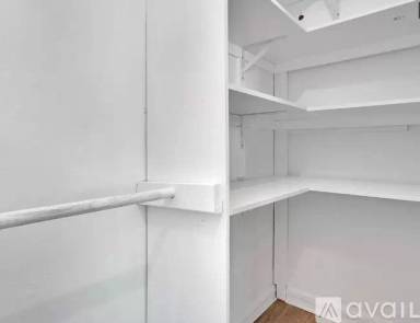 Main picture of 111 Columbus Pl