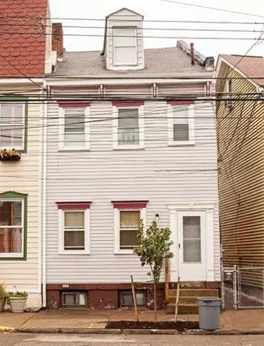 Main picture of 138 S 24th St