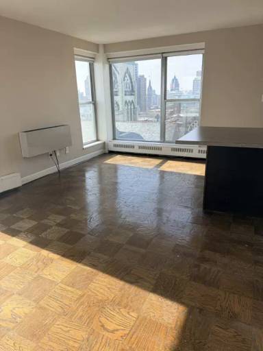 Main picture of 4333 N Oakland Ave