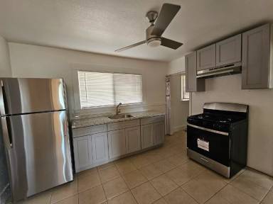 Main picture of 415 Napa St