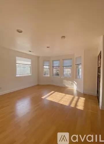 Main picture of 1142 Regent St
