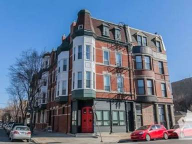 Main picture of 1436 W Erie St