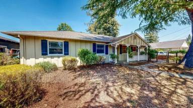 Main picture of 3241 Montgomery Dr