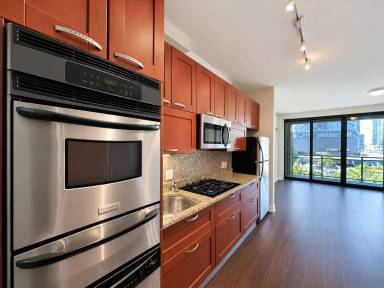 Main picture of 660 W Wayman St