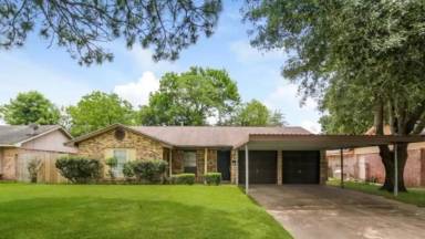 Main picture of 7501 Mockingbird Ln