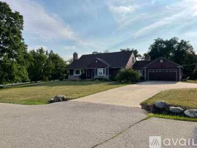 Main picture of 2425 Maple Hill Ln