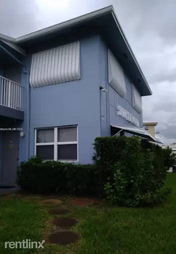 Main picture of 3856 S Circle Dr