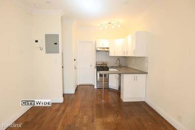 Main picture of 415 E 78th St