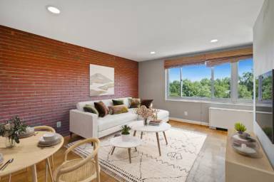 Main picture of Park Sutton Condo