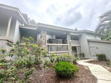 Main picture of 3357 Camelot Dr