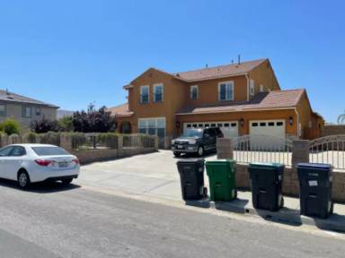 Main picture of 28301 Bay Ave