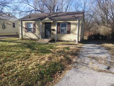 Main picture of 5412 Indiana Ave