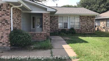 Main picture of 5203 Smokey River Dr