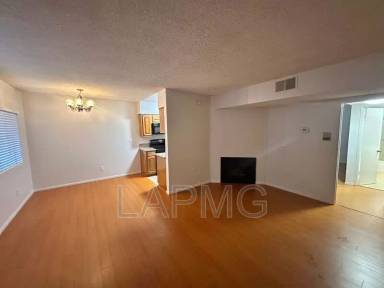 Main picture of 5435 Bellingham Ave