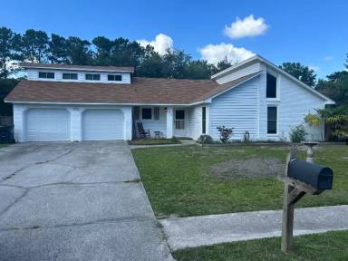 Main picture of 208 Cantilever Ct