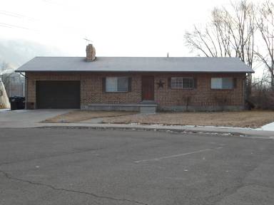 Main picture of 301 Lakewood Dr