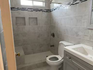 Main picture of 864 Stanford Ave