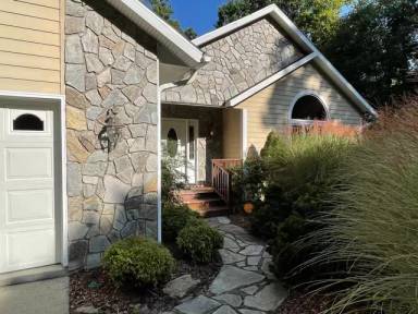 Main picture of 34 Begonia Dr