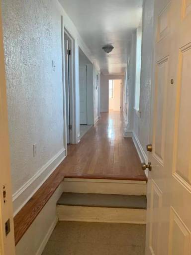 Main picture of 8301 Lindbergh Blvd
