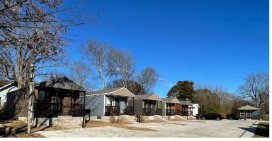Main picture of 1450 N Heights Ave