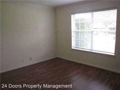 Main picture of 5700 Lubbock Ave