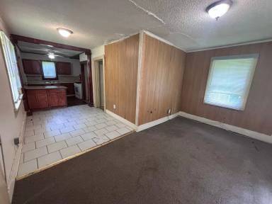 Main picture of 106 Nora St