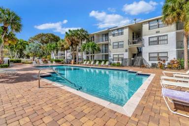 Main picture of 738 Executive Center Dr