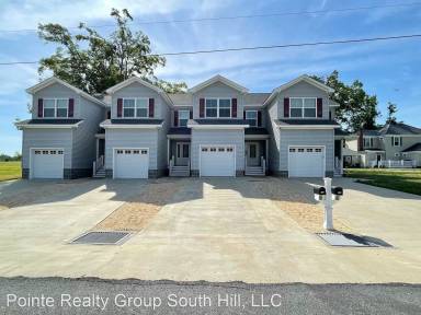 Main picture of 114 N Maple St