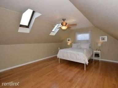 Main picture of 5100 N Diversey Blvd