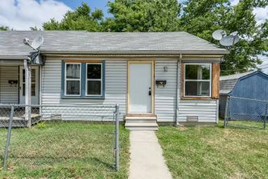 Main picture of 1809 N Market St