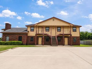 Main picture of 2502 Schulze Drive - 2