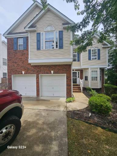 Main picture of 304 Oak Cove Dr