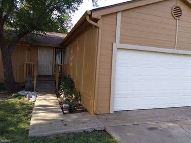 Main picture of 414 NW 97th St