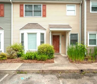 Main picture of 511 Darby Glen Ln
