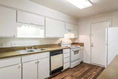 Main picture of 774 Nern Ave