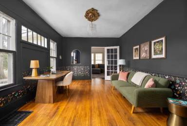 Main picture of 2039 Lanier Ave