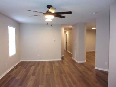 Main picture of 4047 Redwood Ave