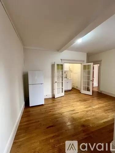 Main picture of 8 Garrison St
