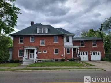 Main picture of 607 Chenango St